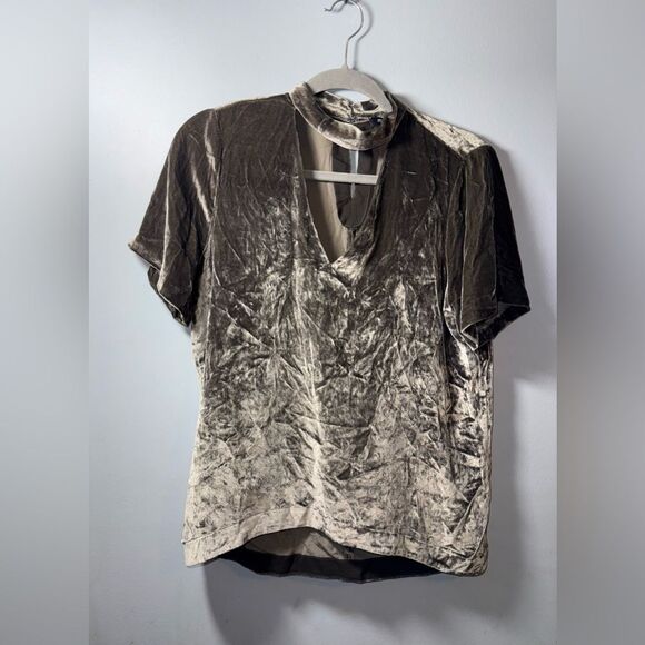 Madewell Women's Large Velvet Cutout Short Sleeve Blouse Size Small EUC - Picture 2 of 10